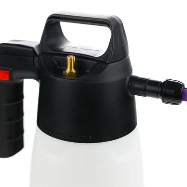 A black iK pro 2+ chamber on a white background